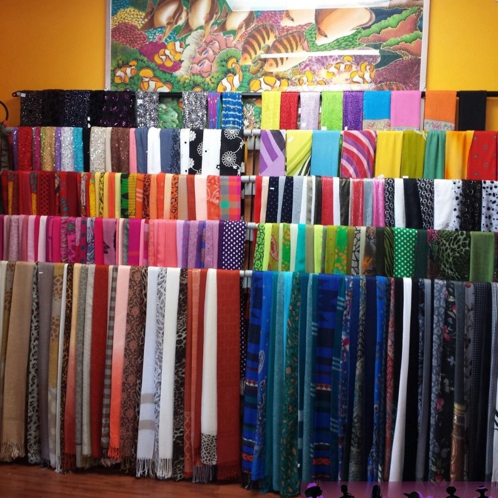 Posh Divas - Picture 5 of 8